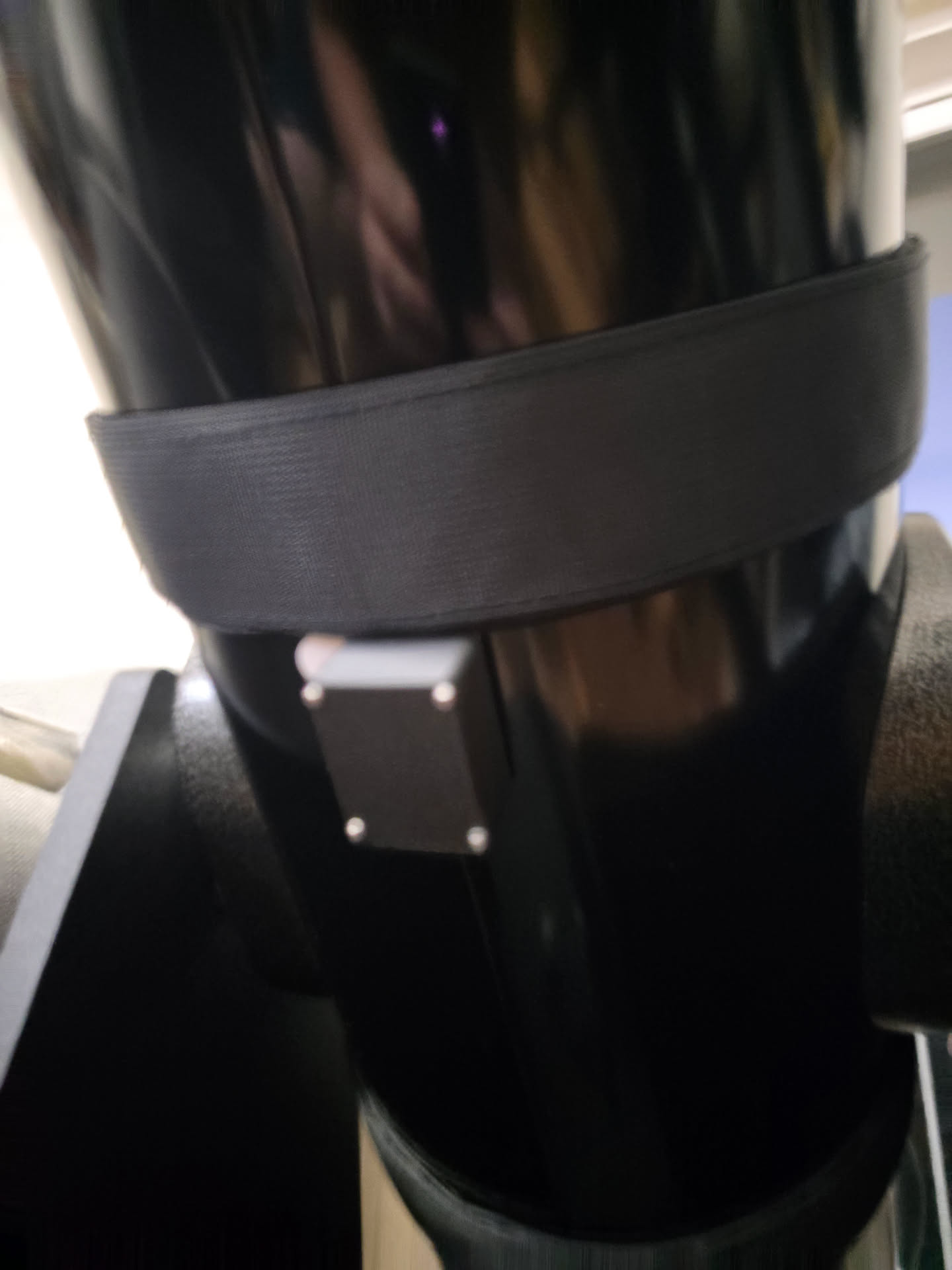 Altitude sensor mounted on the tube